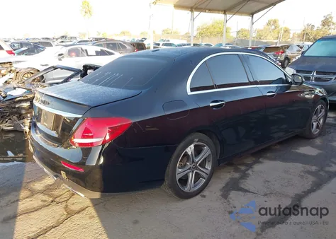 2020 Mercedes-Benz E 350 z USA, uszkodzony, nr VIN WDDZF8DB9LA735001